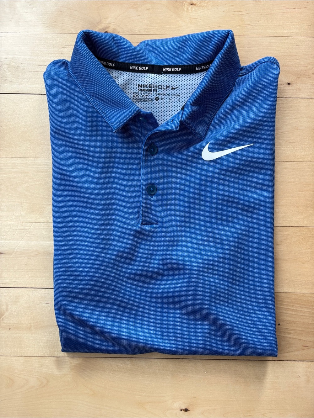 Men’s size medium Nike golf polo shirt